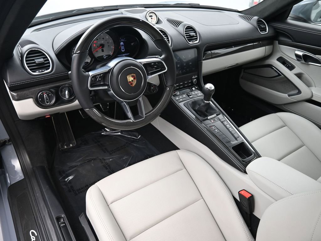 Certified 2025 Porsche 718 Cayman GTS image 4