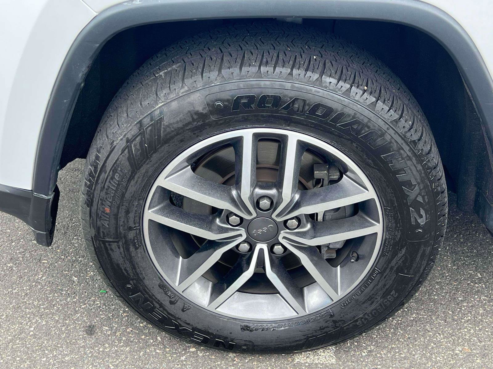 Used 2021 Jeep Grand Cherokee Limited AWD/4WD image 6
