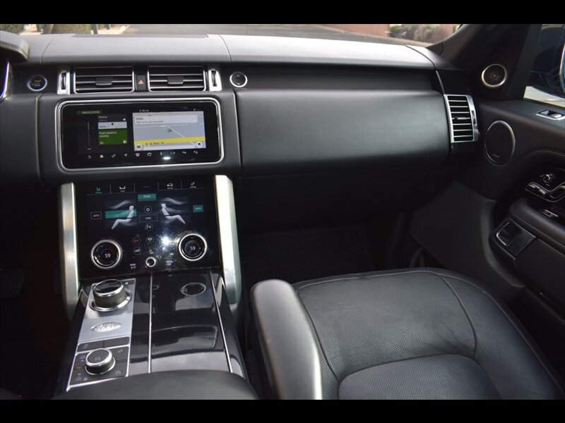Used 2020 Land Rover Range Rover HSE AWD/4WD image 32