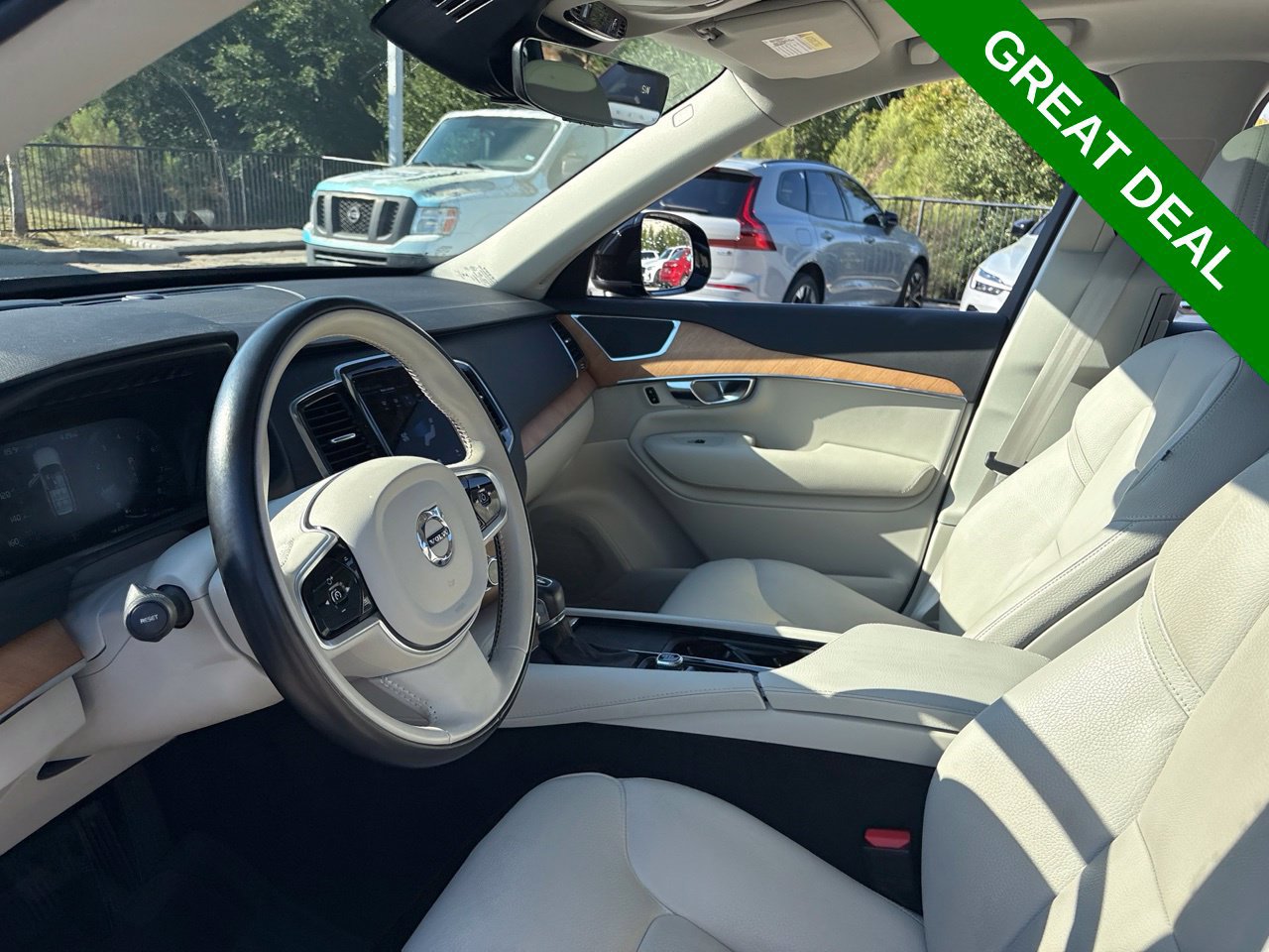 Used 2021 Volvo XC90 T6 Momentum w/ Advanced Package AWD/4WD image 19