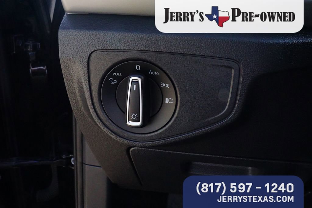 Used 2023 Volkswagen Atlas SEL AWD/4WD image 16