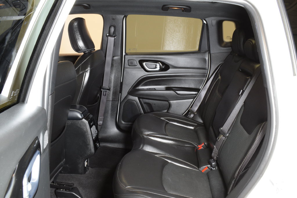 Used 2022 Jeep Compass High Altitude AWD/4WD image 28