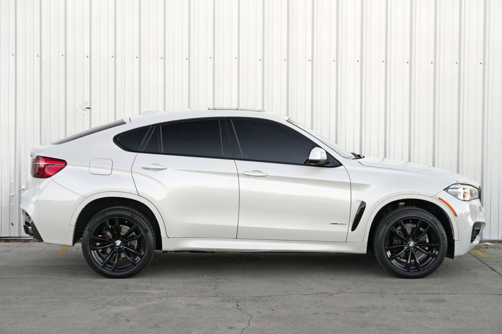 Used 2017 BMW X6 xDrive35i image 53