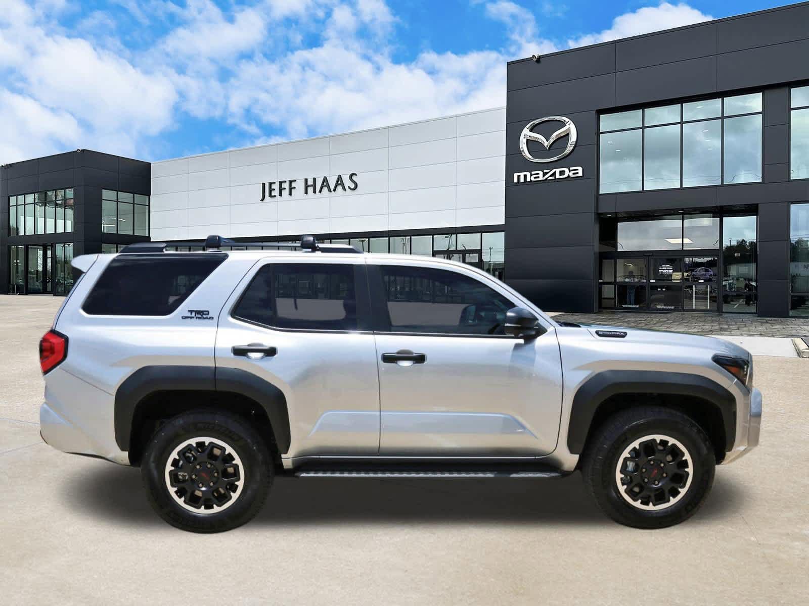 Used 2025 Toyota 4Runner TRD Off-Road Premium AWD/4WD image 5