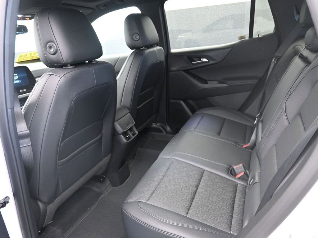 New 2026 Chevrolet Equinox LT w/ Convenience Package II image 11