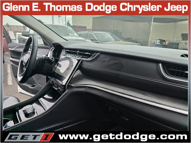 Certified 2023 Jeep Grand Cherokee Limited RWD image 32