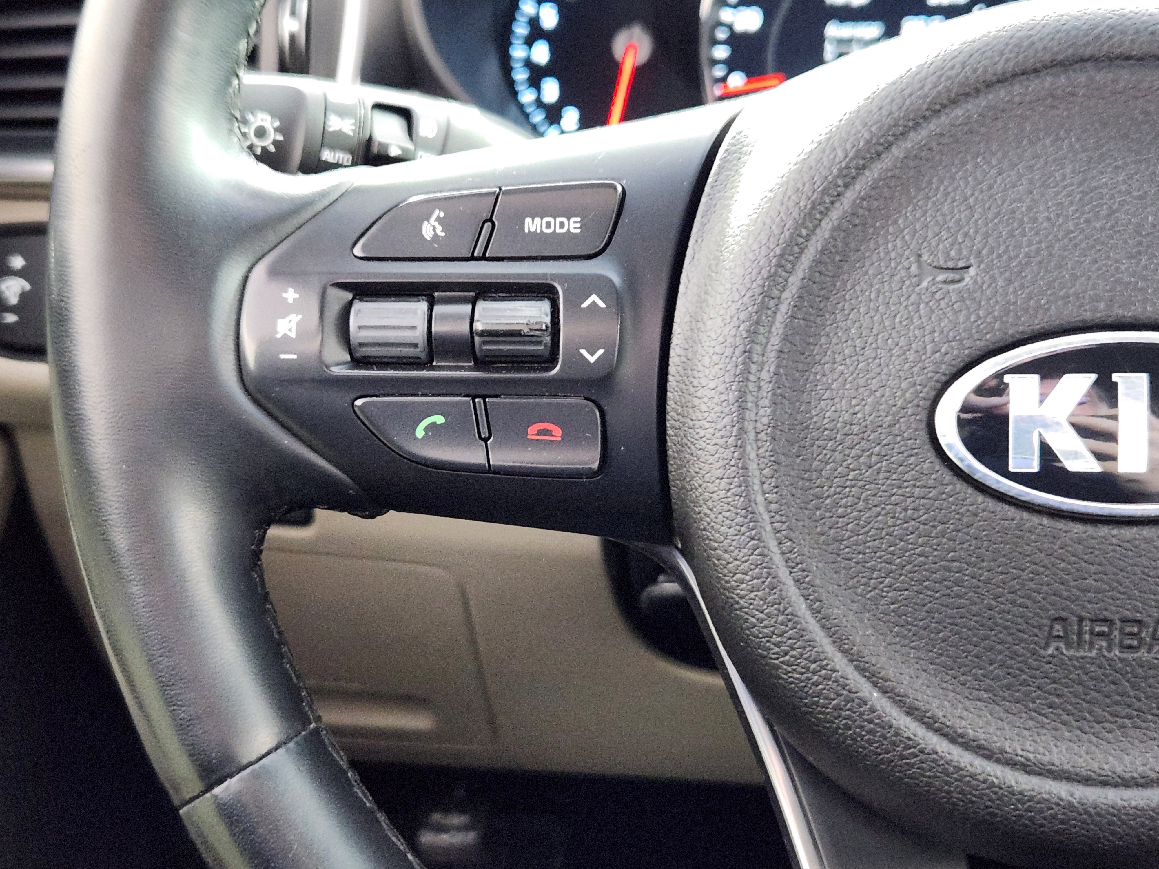 Used 2017 Kia Sorento EX image 19