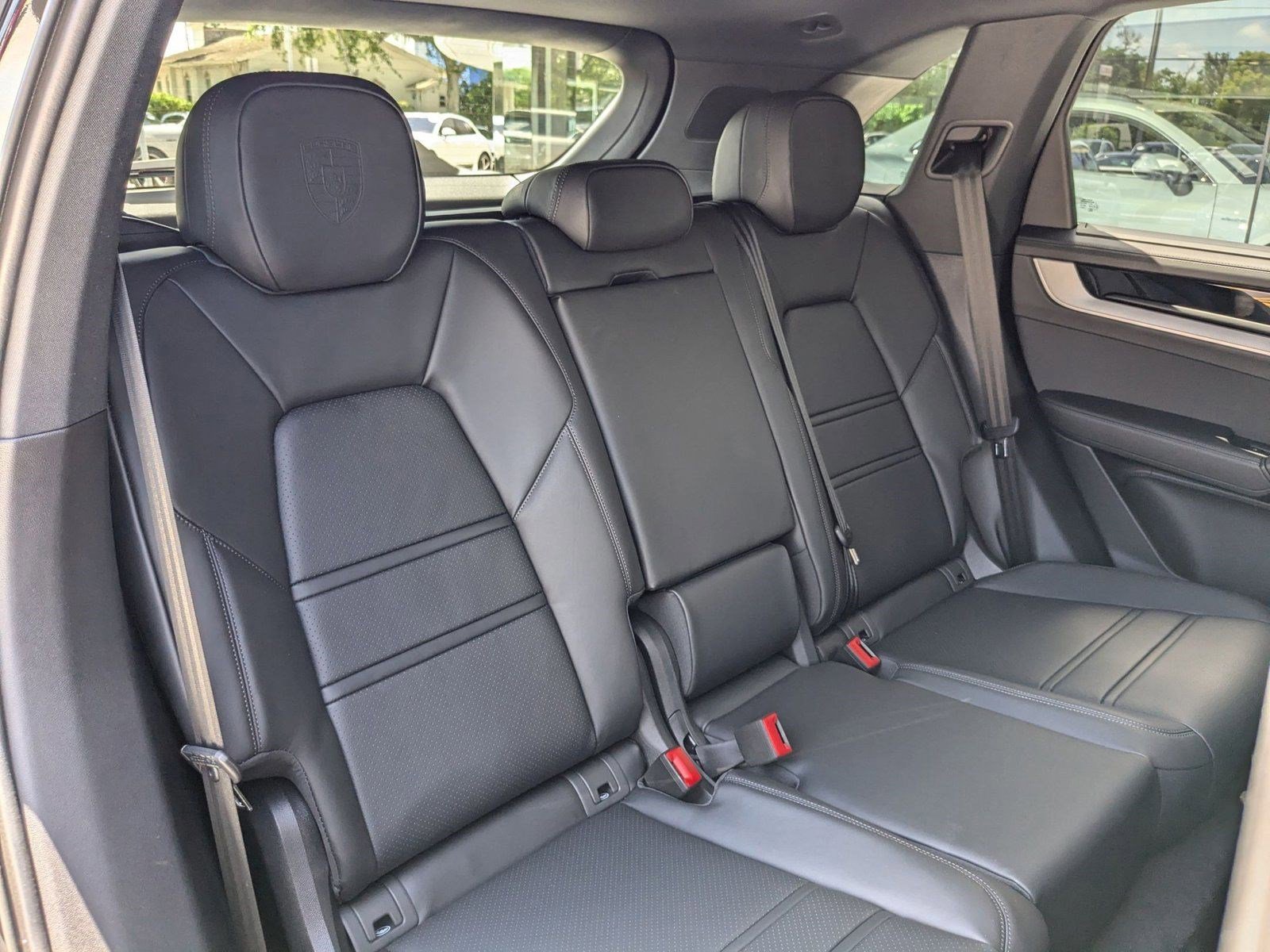 Certified 2025 Porsche Cayenne E-Hybrid image 25