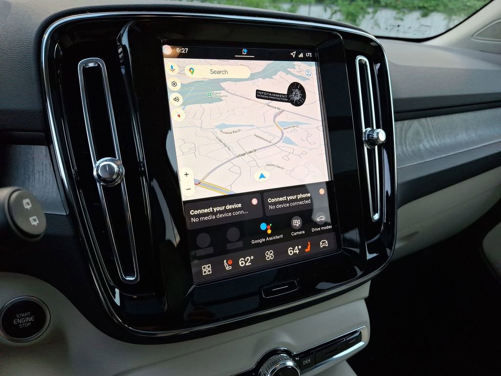 New 2026 Volvo XC40 B5 Ultra w/ Protection Package Premier image 16