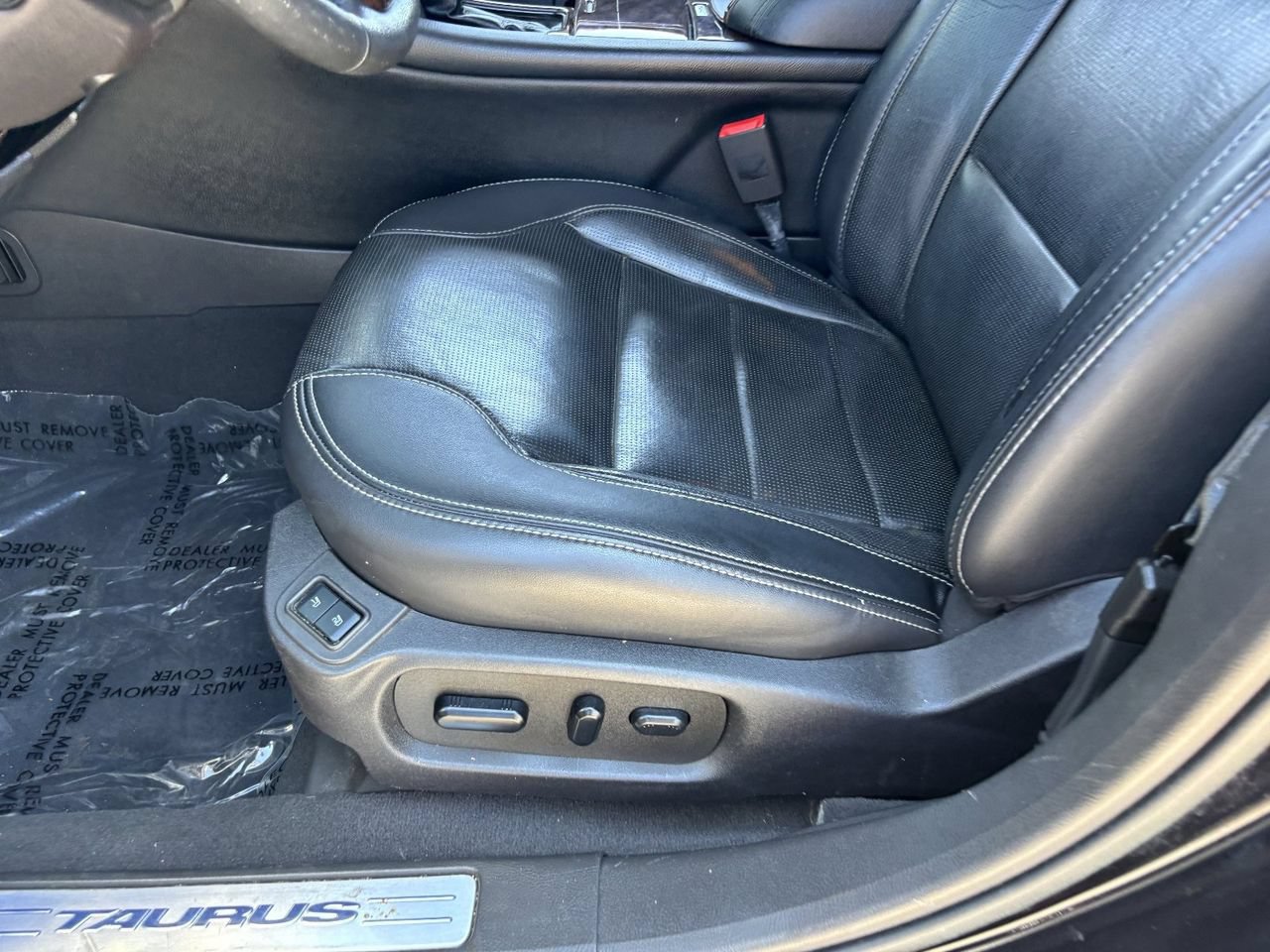 Used 2019 Ford Taurus Limited FWD image 19