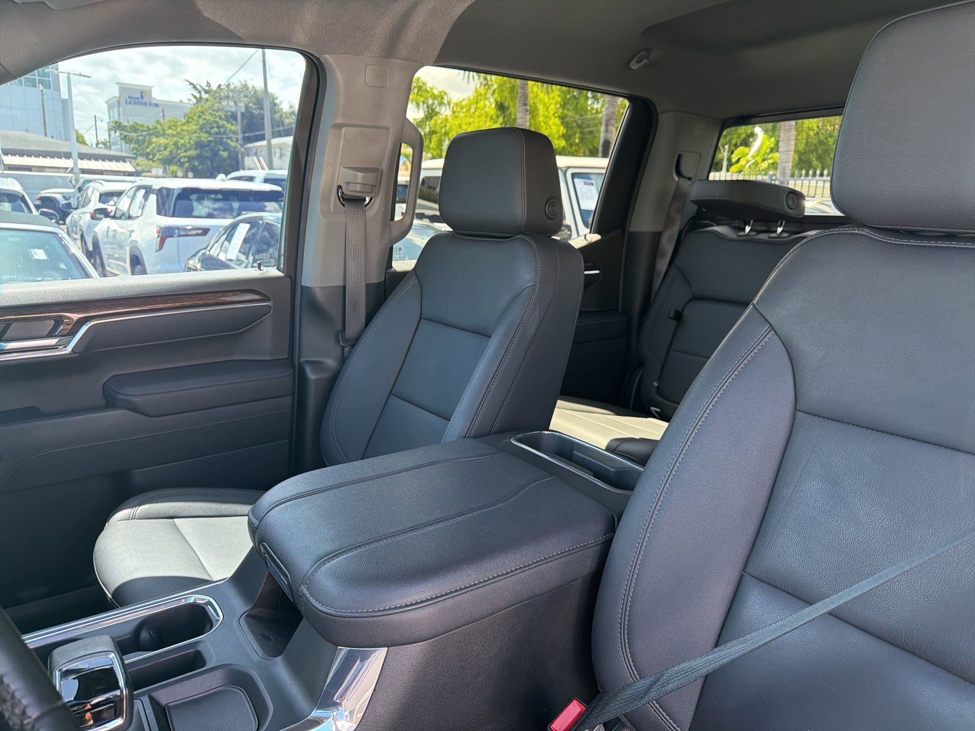 Used 2023 GMC Sierra 1500 Elevation w/ Elevation Premium Package AWD/4WD image 33