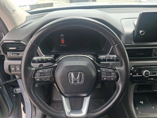 Used 2023 Honda Pilot Touring image 19