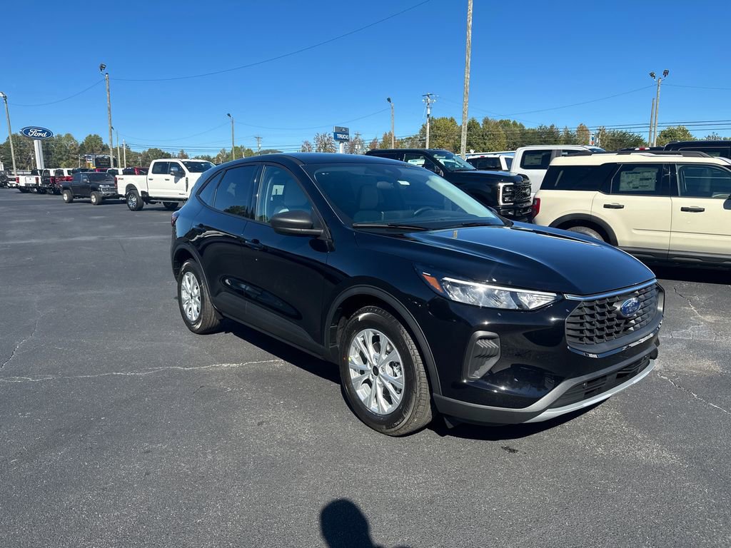 New 2026 Ford Escape Active w/ Tech Pack #1 FWD image 3