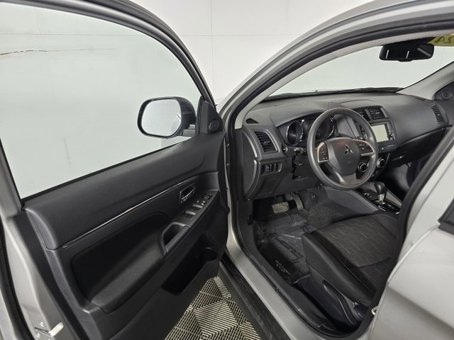 Used 2024 Mitsubishi Outlander Sport ES image 9