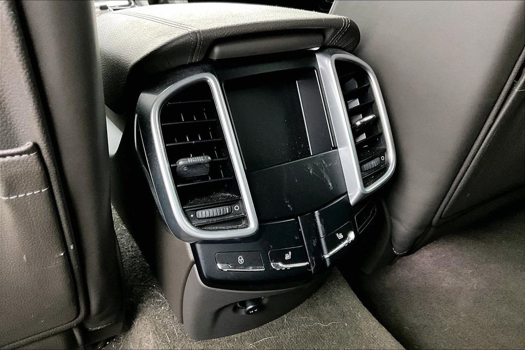 Used 2016 Porsche Cayenne image 29