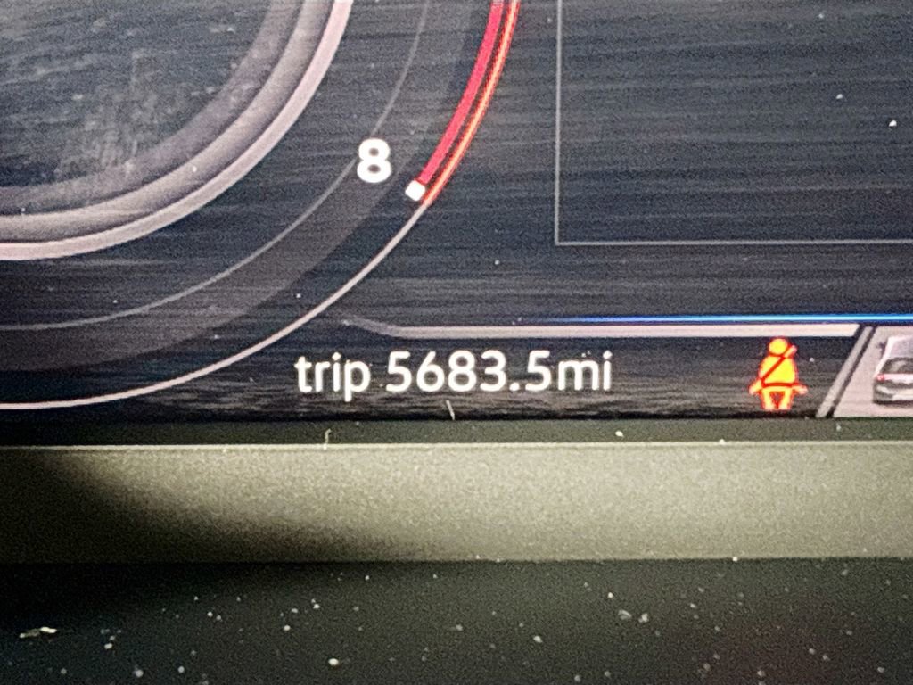 Certified 2024 Volkswagen Tiguan SEL R-Line image 14