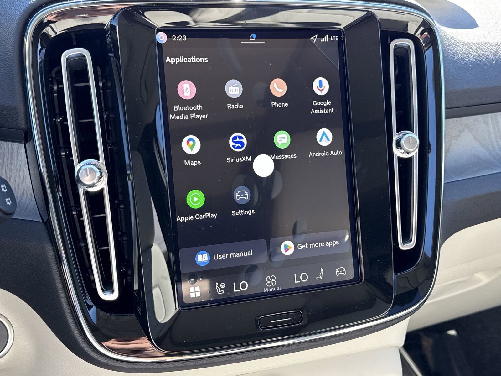 New 2026 Volvo XC40 B5 Plus w/ Protection Package Premier image 25