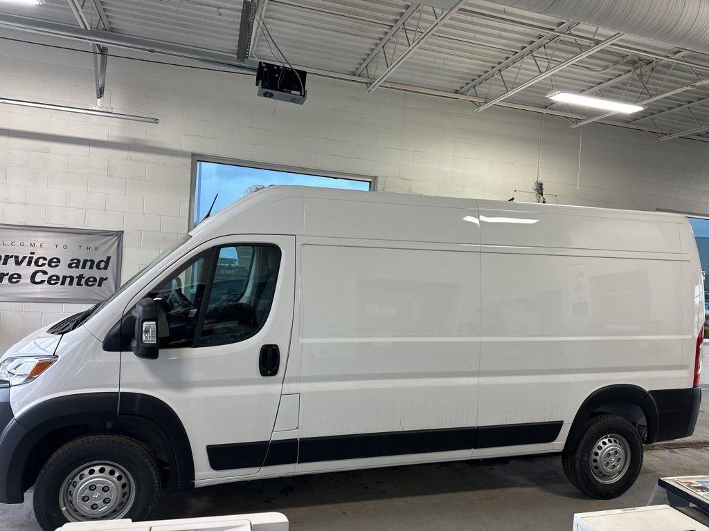 Used 2024 RAM ProMaster 2500 FWD image 2