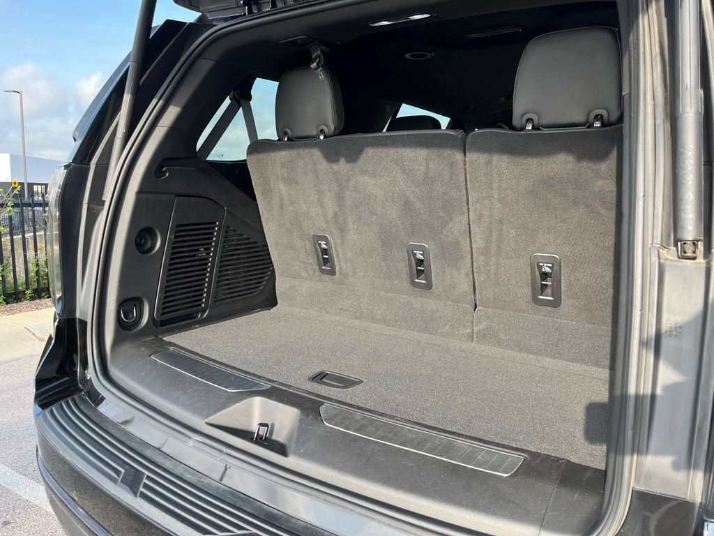 Used 2024 Chevrolet Tahoe RST w/ Luxury Package RWD image 10