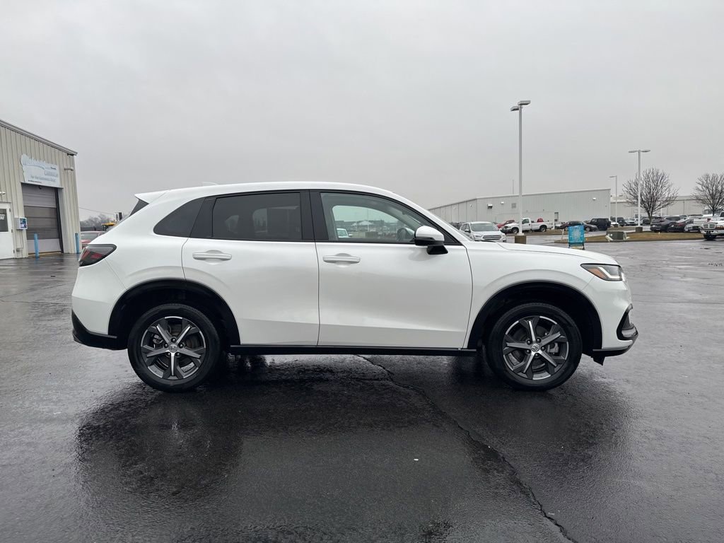 Used 2025 Honda HR-V EX-L image 8