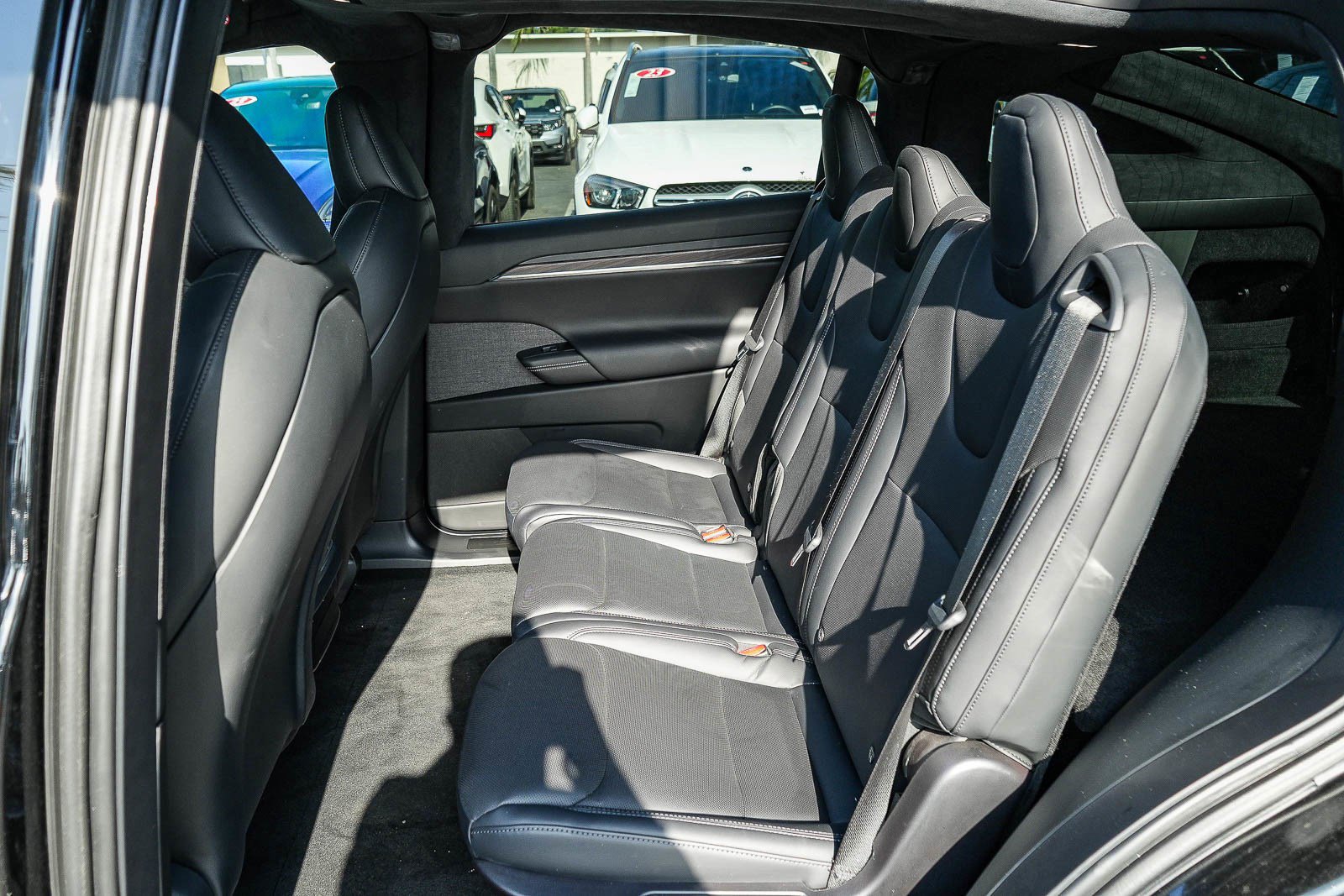 Used 2023 Tesla Model X AWD/4WD image 17