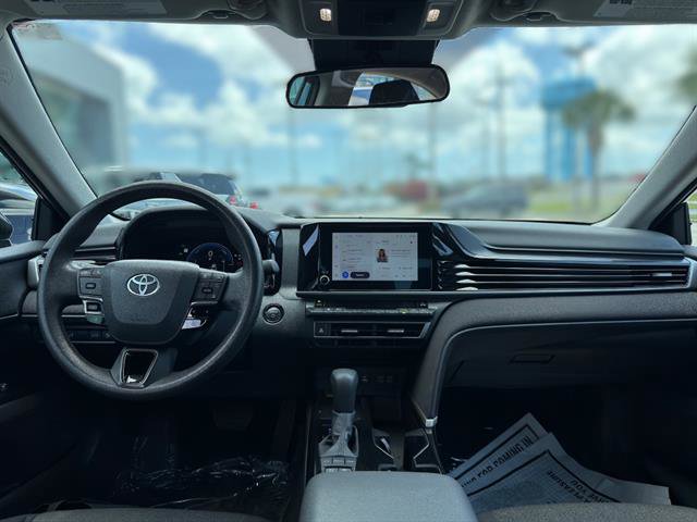 Used 2025 Toyota Camry LE image 13