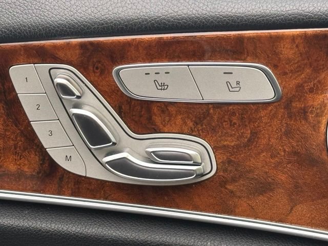 Used 2018 Mercedes-Benz E 300 4MATIC image 30