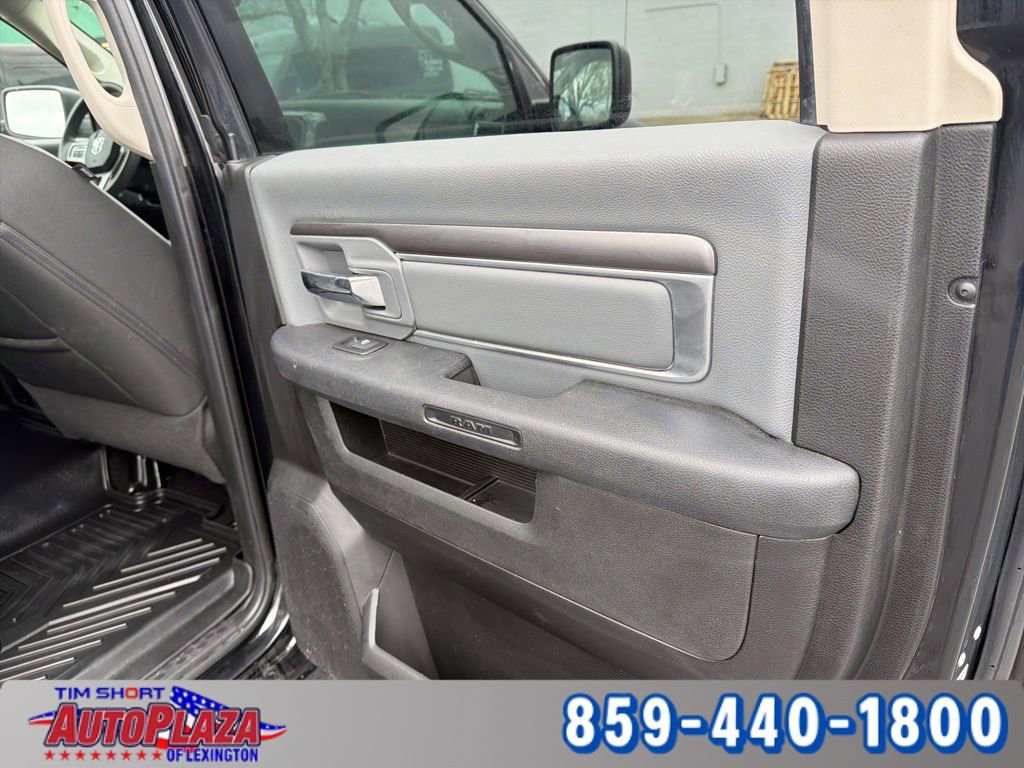 Used 2021 RAM 1500 Classic SLT image 26