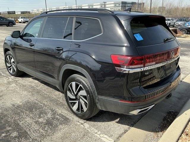 Used 2025 Volkswagen Atlas SE image 11