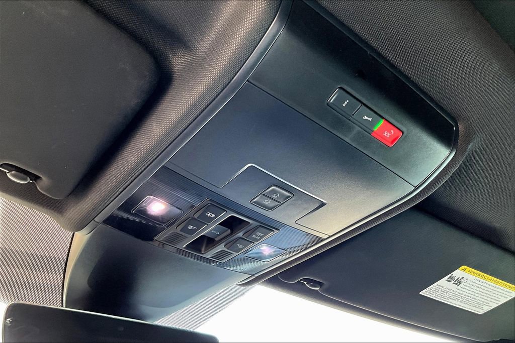 Used 2021 Volkswagen Atlas Cross Sport SEL R-Line image 34