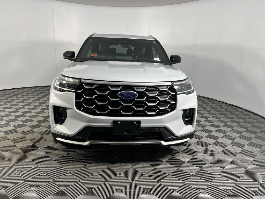Used 2025 Ford Explorer Platinum w/ LUX Leather Package image 12