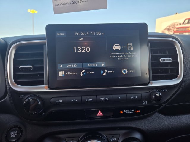 Used 2025 Hyundai Venue SEL FWD image 16