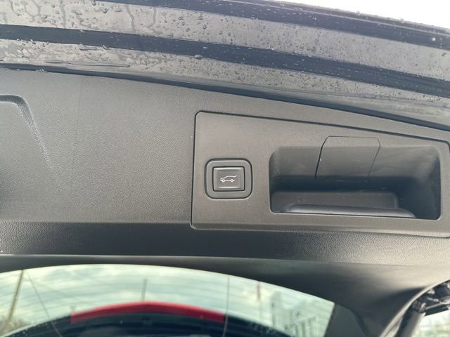 Used 2024 Cadillac XT5 Premium Luxury image 11