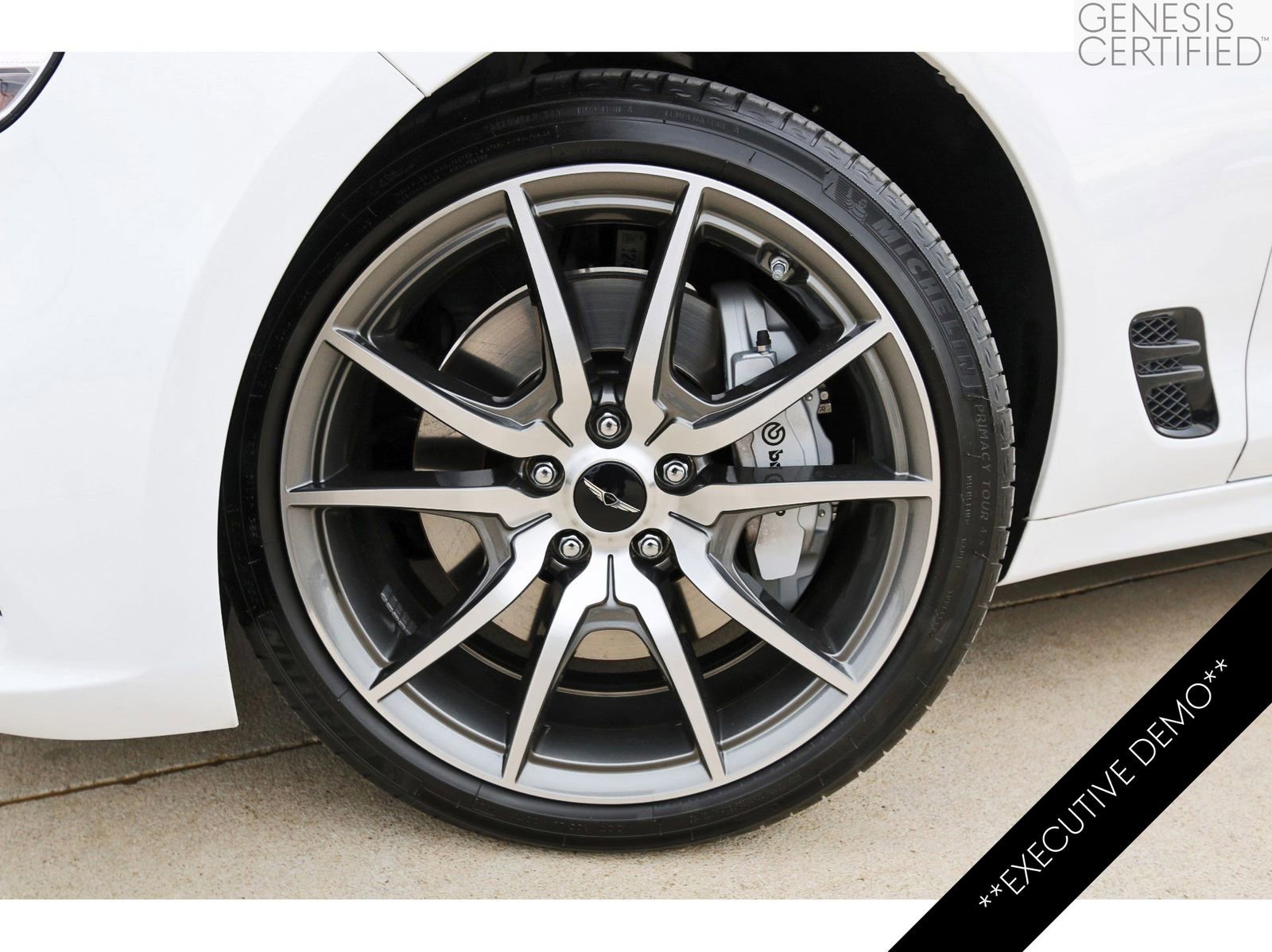 Used 2026 Genesis G70 2.5T RWD image 32