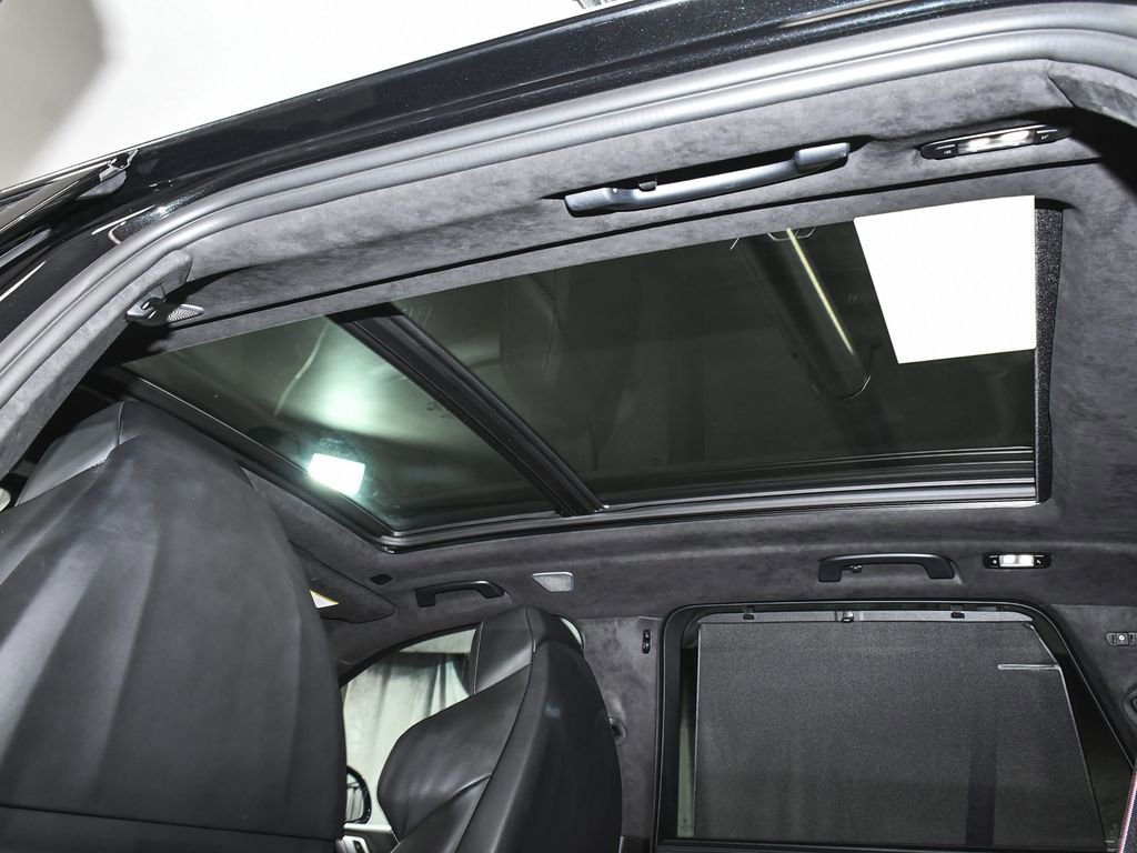 Used 2022 BMW X5 M w/ Competition Package image 59