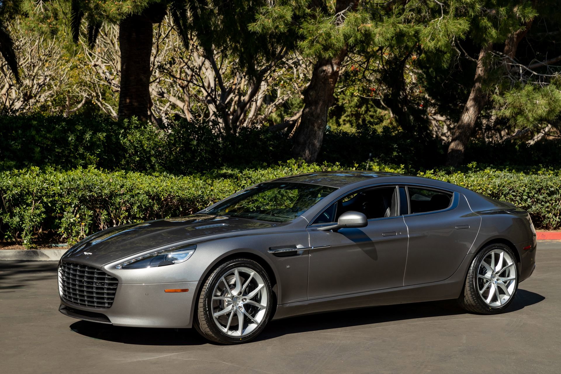 Used 2015 Aston Martin Rapide S RWD image 4