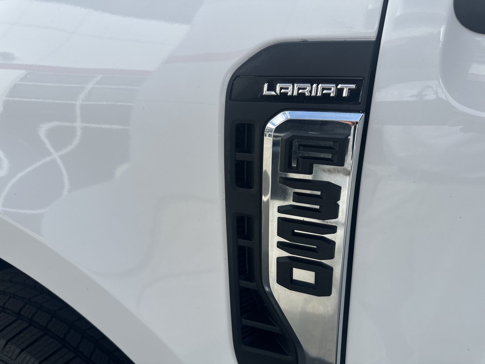 Used 2023 Ford F350 Lariat w/ Lariat Ultimate Package AWD/4WD image 10