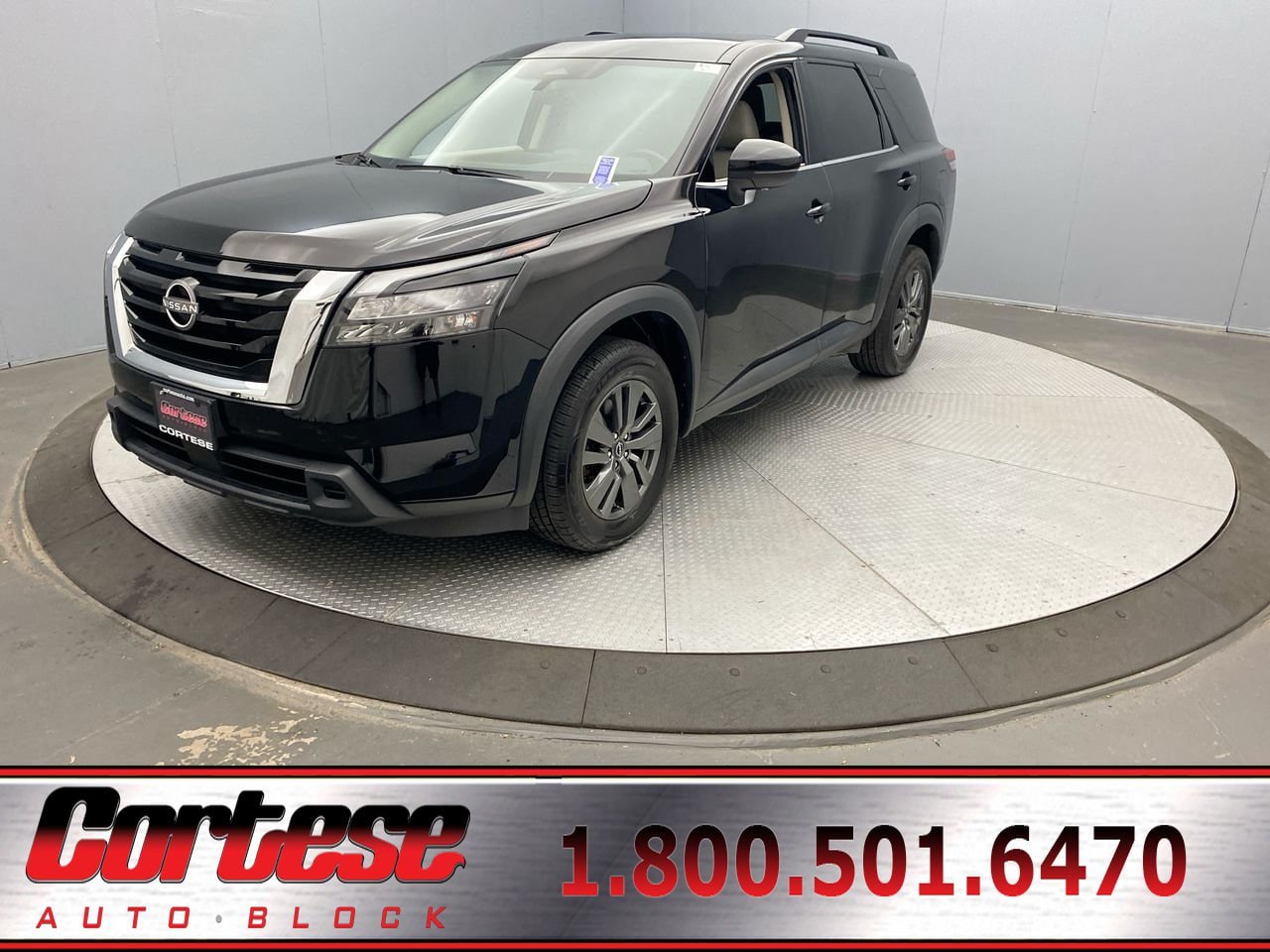 Used 2023 Nissan Pathfinder SV AWD/4WD image 1