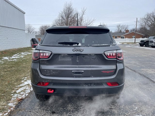 Used 2024 Jeep Compass Trailhawk w/ Trailhawk Convenience Group image 11