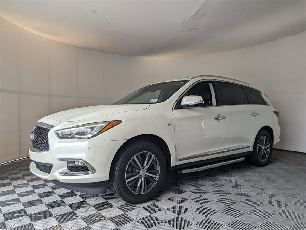 Used 2019 INFINITI QX60 Luxe w/ Essential Package image 4