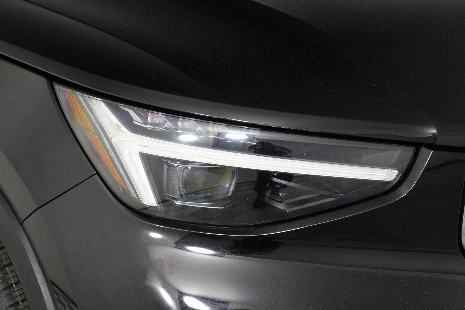 Used 2023 Volvo XC40 B5 Ultimate w/ Climate Package AWD/4WD image 26