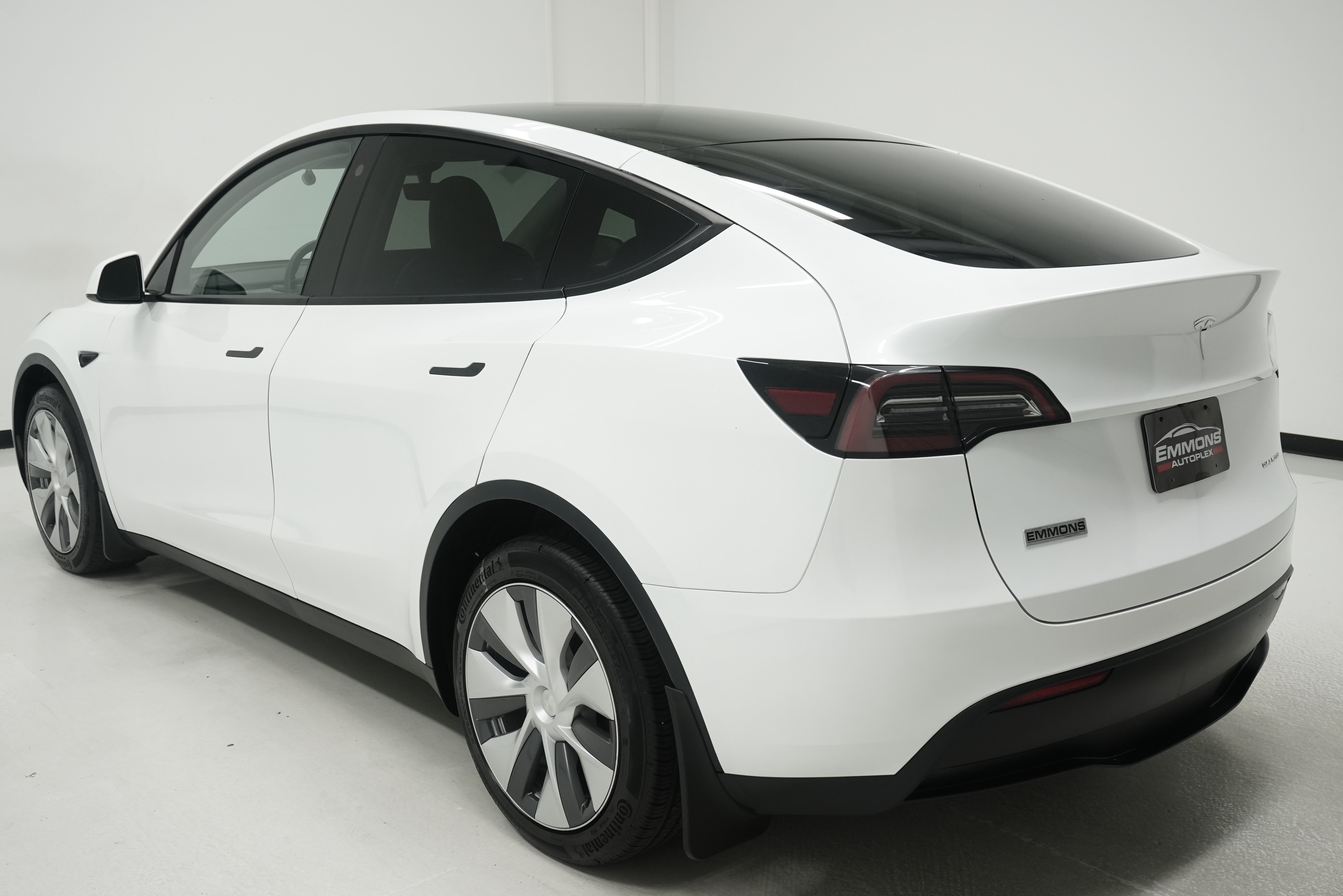 Used 2023 Tesla Model Y Long Range AWD/4WD image 6