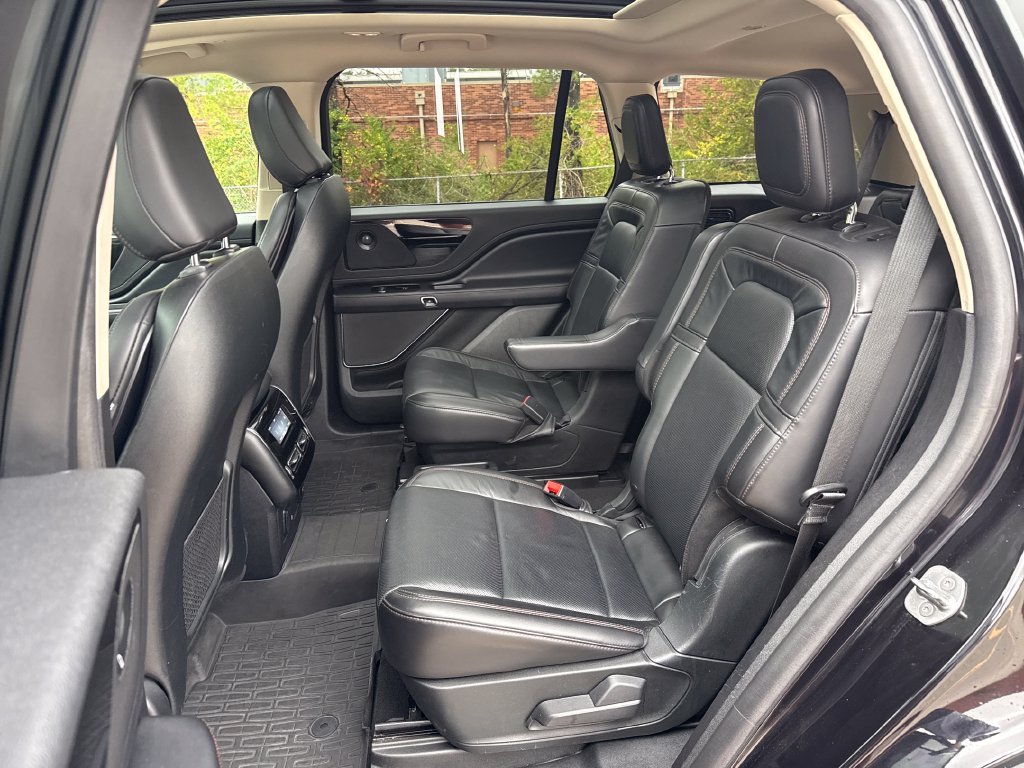 Used 2021 Lincoln Aviator Reserve w/ Elements Package Plus AWD/4WD image 24