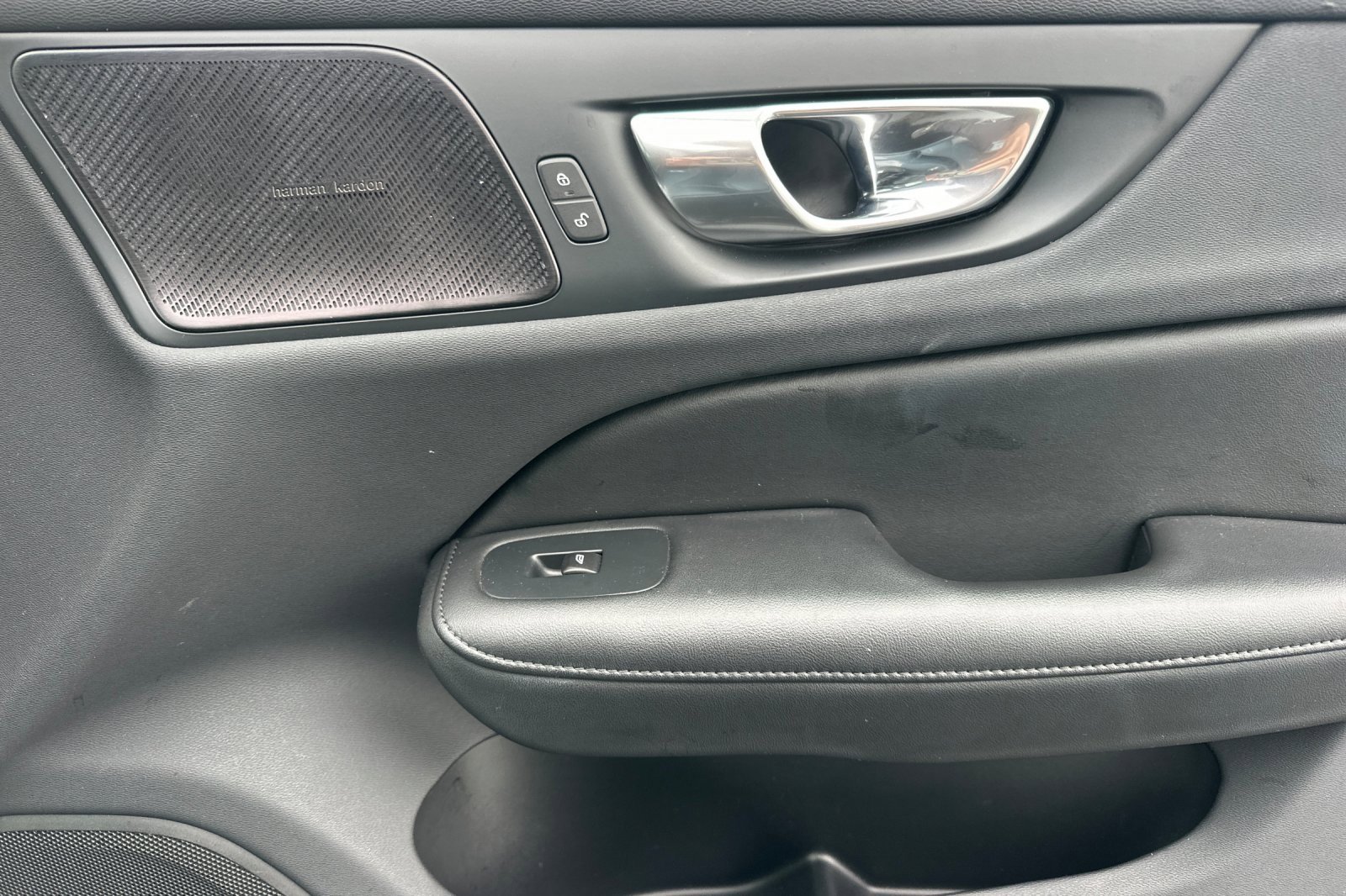 Used 2024 Volvo S60 B5 Plus image 20