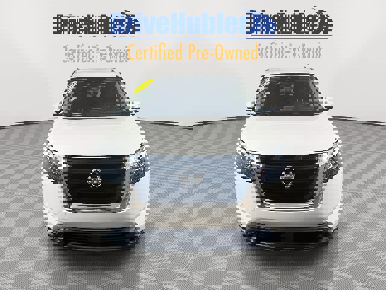 Used 2025 Nissan Pathfinder SV image 3