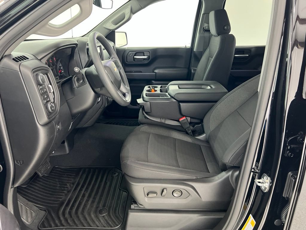 New 2026 Chevrolet Silverado 1500 Custom AWD/4WD image 17