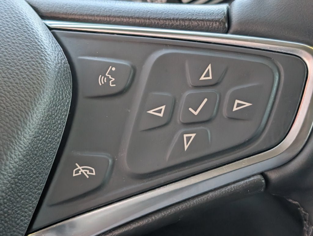 Used 2024 Chevrolet Equinox LT AWD/4WD image 18