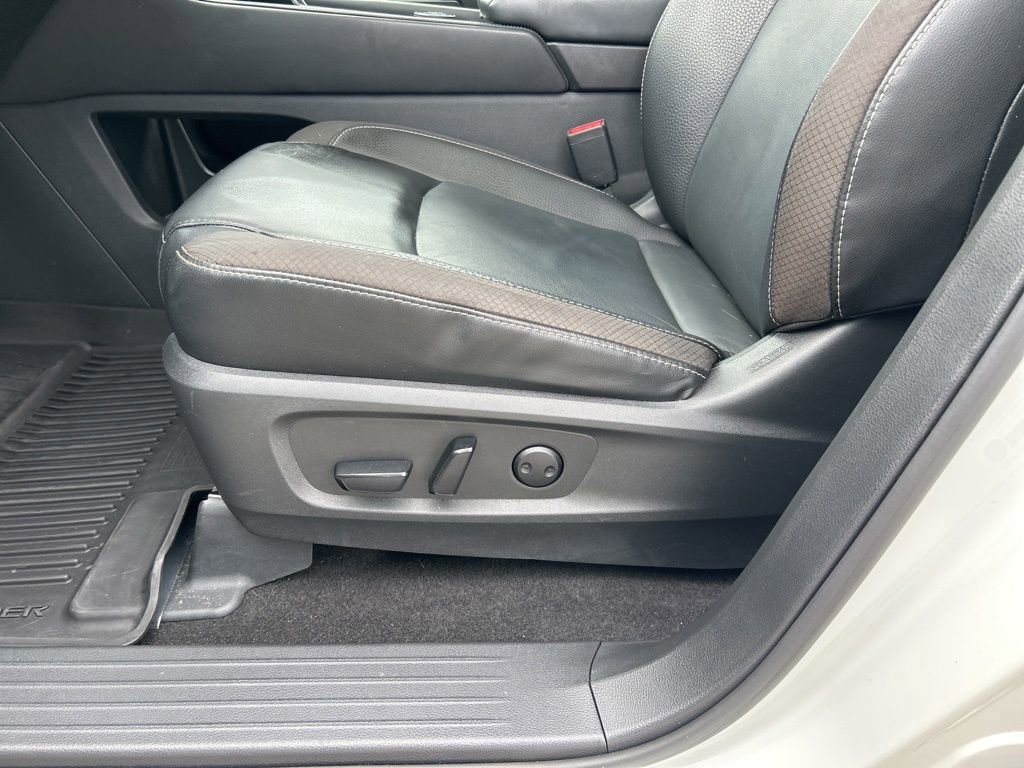 Certified 2023 Nissan Pathfinder SL w/ SL Premium Package image 18