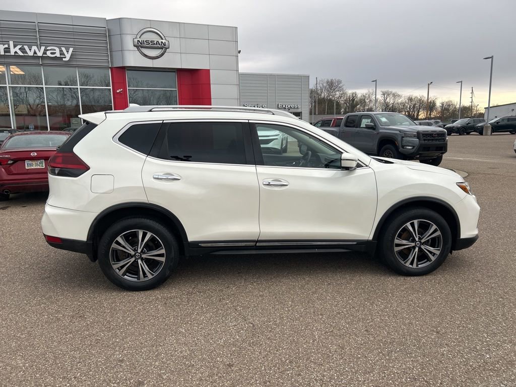 Used 2018 Nissan Rogue SL w/ Premium Package image 7