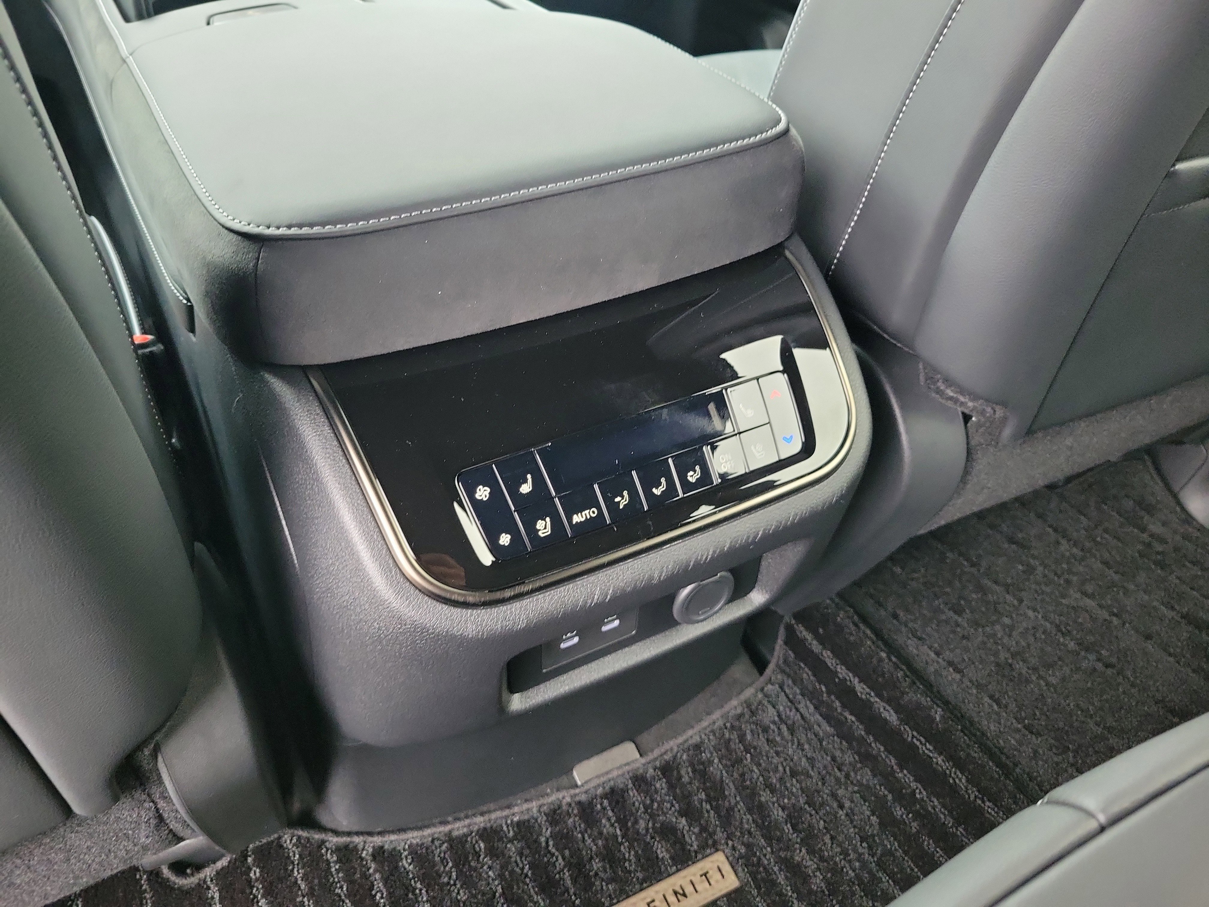 New 2026 INFINITI QX80 Autograph image 11